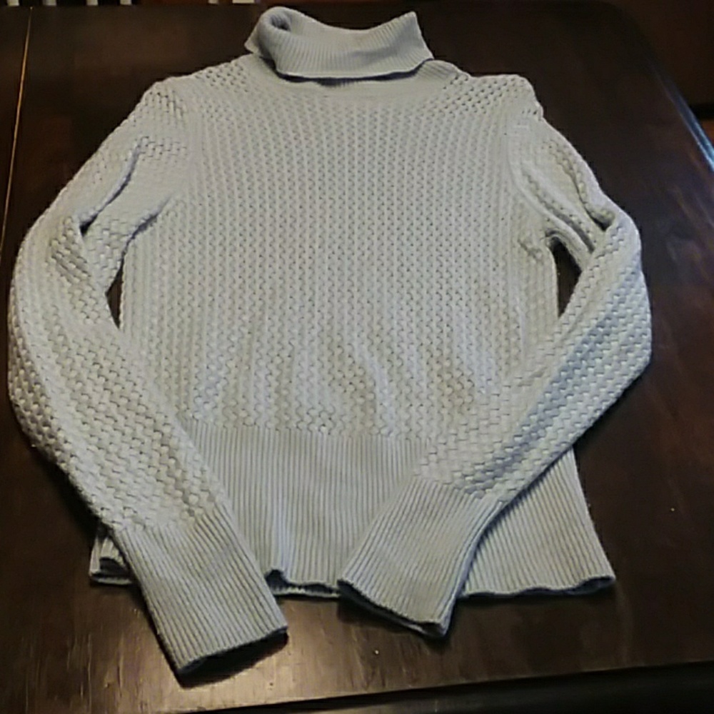 Carlisle baby blue small turtle neck sweater